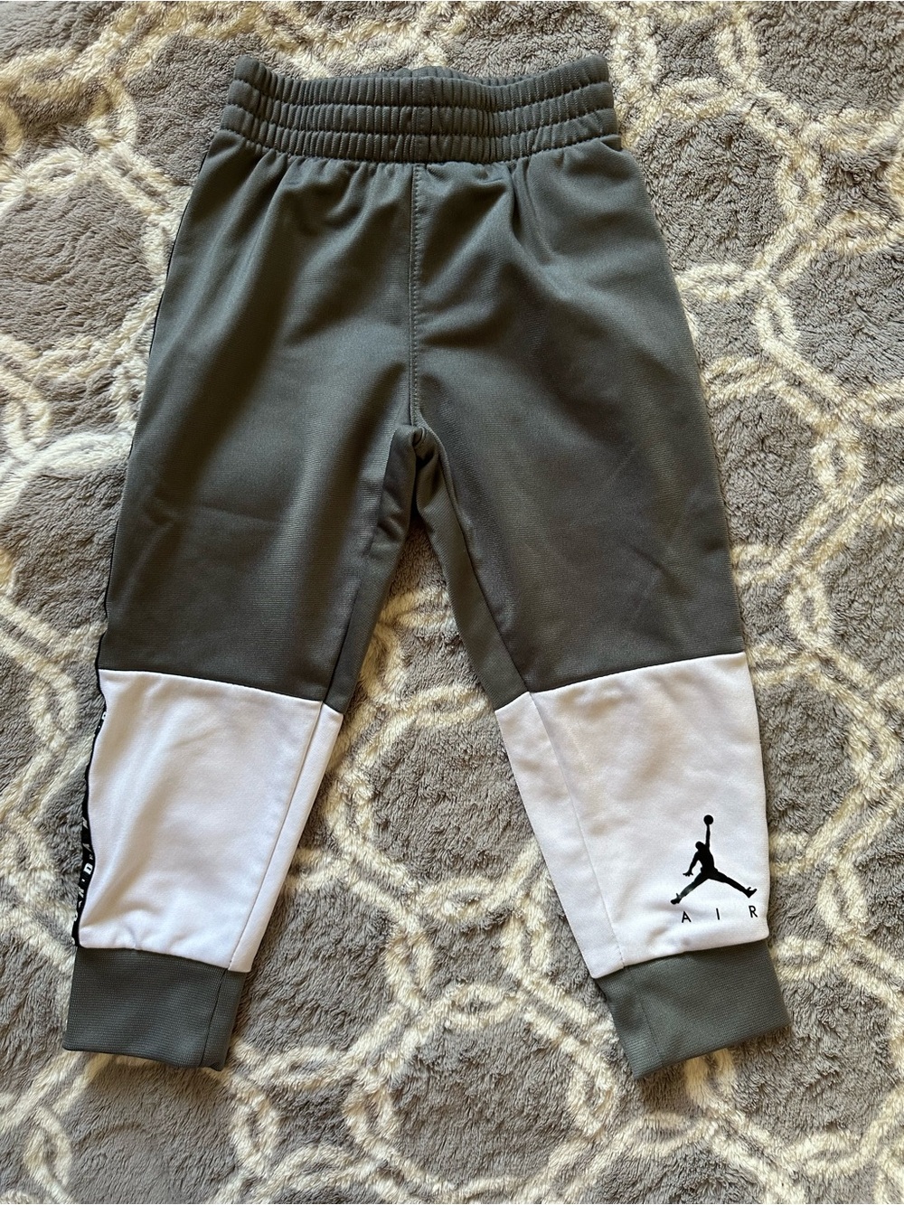 Jordan Kids' Gray White Black Jogger Pants Size 3T Elastic Waist